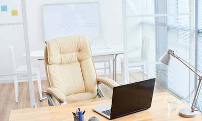 WHAT ALL SHOULD YOU CONSIDER BEFORE BUYING ERGONOMIC CHAIRS?