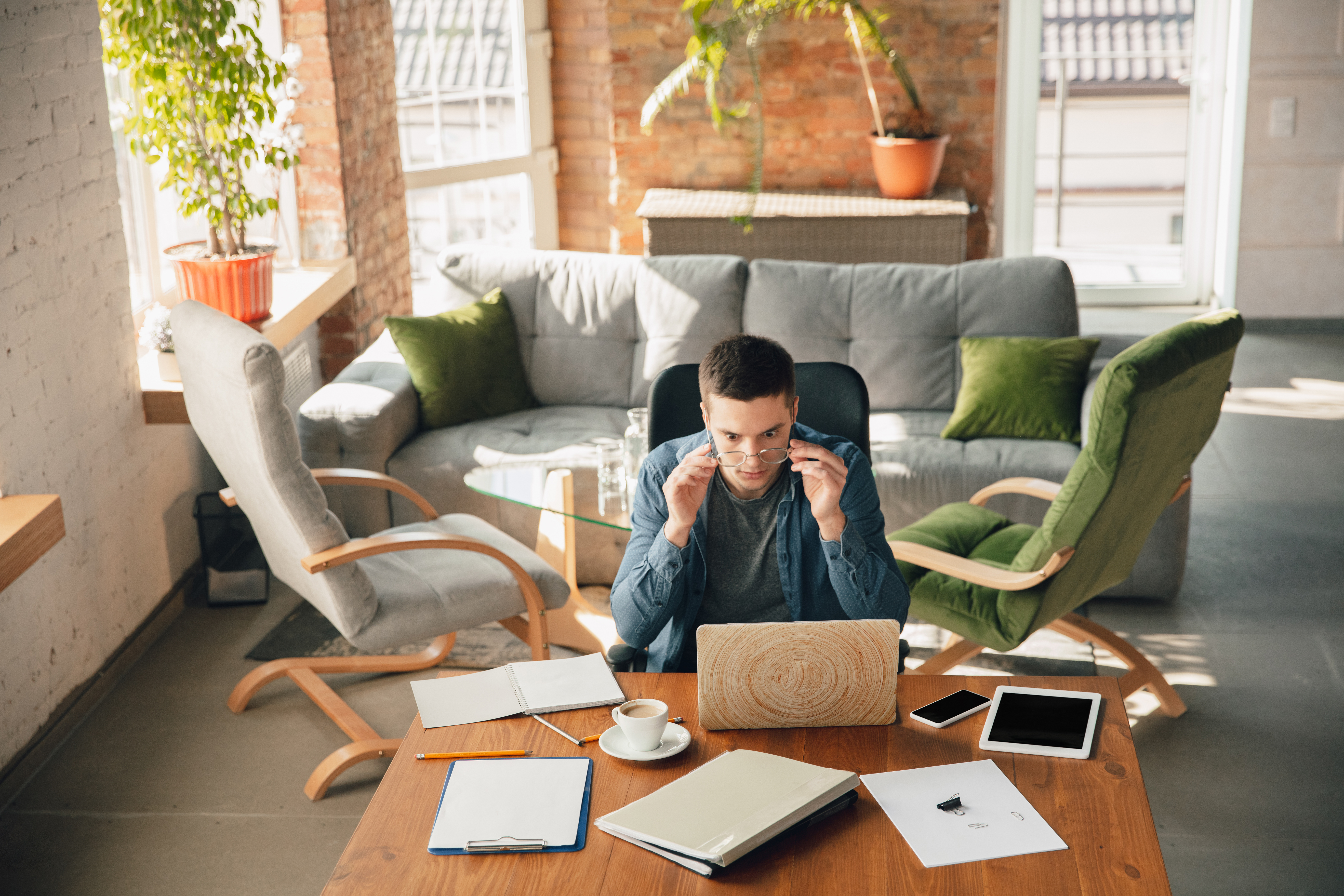 5 BEST CHAIRS FOR WORK FROM HOME TO INCREASE YOUR PRODUCTIVITY
